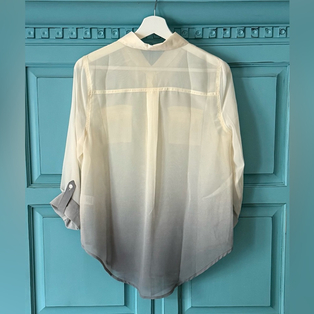 Women's Ombre Button Up Top - Picture 2 of 6